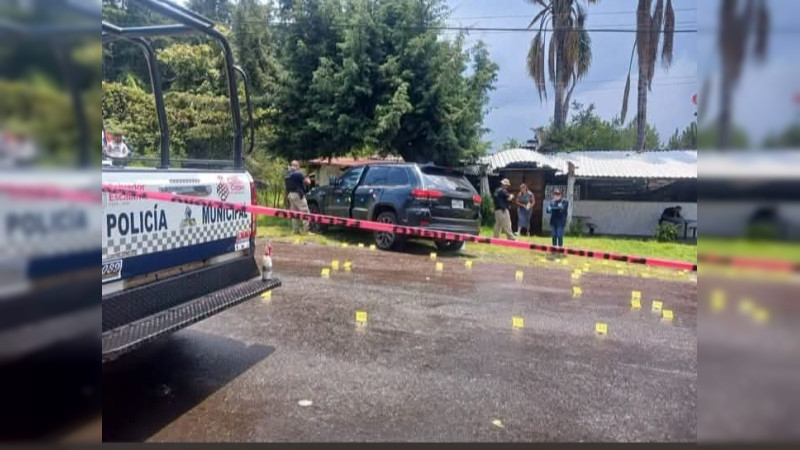Identifican a las dos víctimas del ataque armado en Salvador Escalante, Michoacán; pobladores retiraron cuerpos y camioneta antes de peritajes 