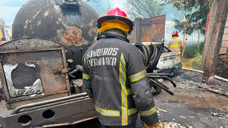 Explosión de pipa de gas deja 21 lesionados y decenas de viviendas dañadas en Cuernavaca 