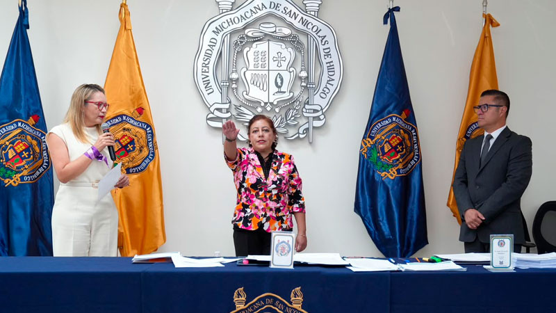Rinde protesta directora de la preparatoria "Gral. Lázaro Cárdenas"; Yarabí Ávila preside sesión del Consejo Universitario 