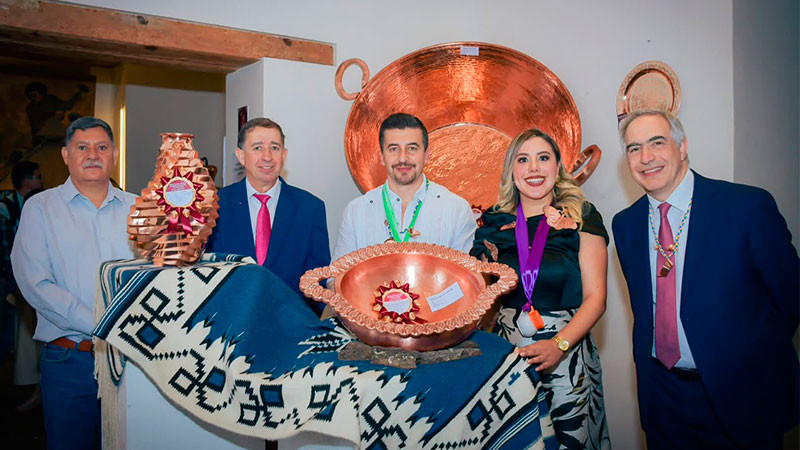 Dayana Pérez Mendoza encabezó el inicio de la 60 Feria Nacional del Cobre en Santa Clara del Cobre 