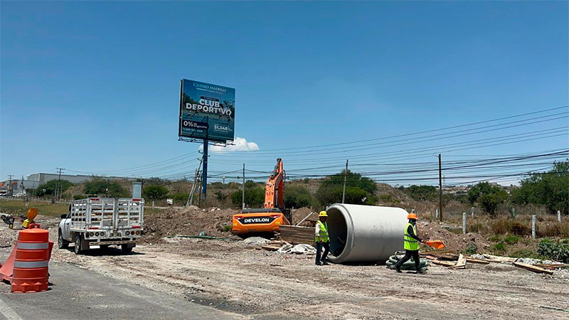 Califica Eric Gudiño como una obra mal hecha, los trabajos que se realizan en la carretera federal 57  