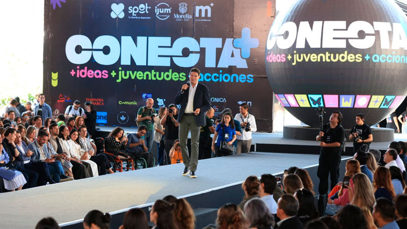 Alfonso Martínez enciende la chispa de los jóvenes con encuentro 'Conecta +' 