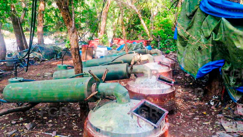 FGR investiga aseguramiento de más de 72 kilos de estupefaciente en Carácuaro, Michoacán 