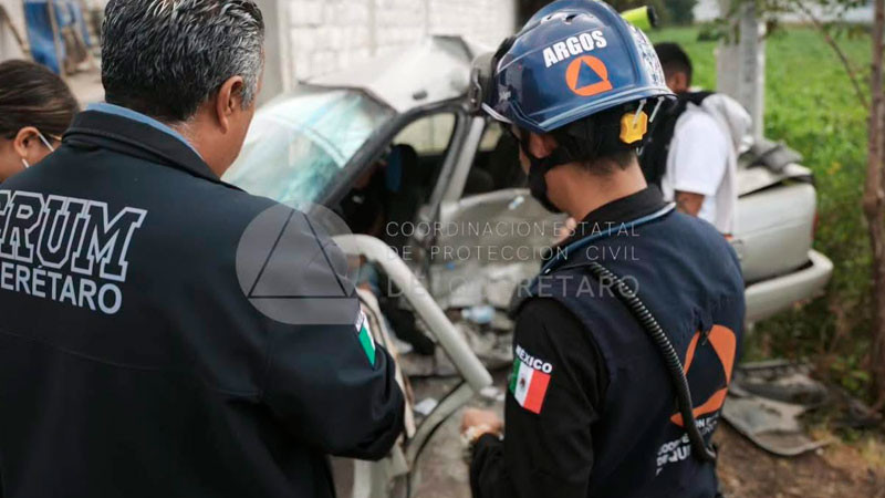Aparatoso choque en la carretera a San Miguel de Allende, deja al menos dos heridos  
