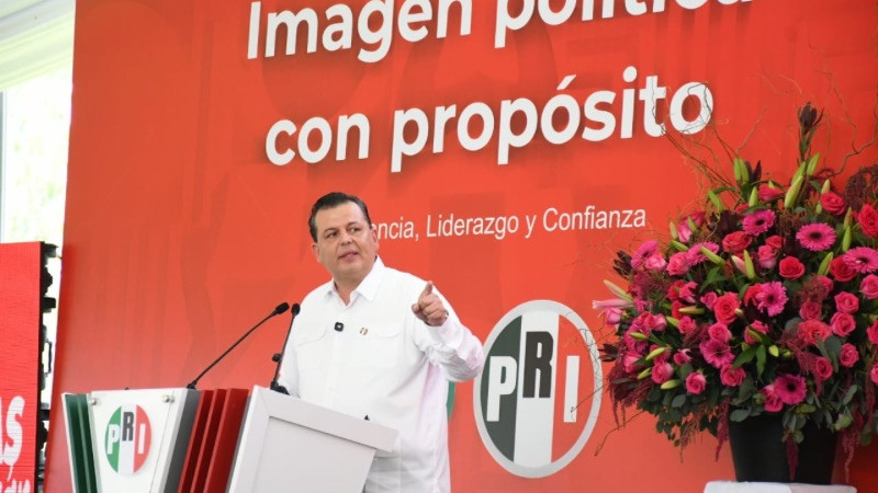 Las mujeres no deben tener límites en la política: Memo Valencia 