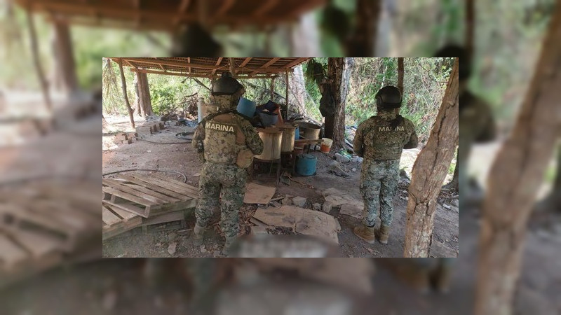 Marina localiza y neutraliza laboratorio clandestino en Lázaro Cárdenas, Michoacán 