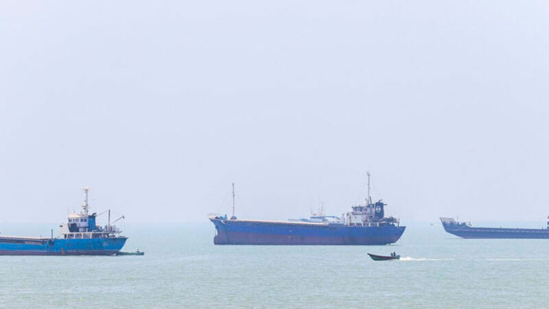 Irán advierte que no permitirá regreso de tropas de EU al golfo Pérsico 