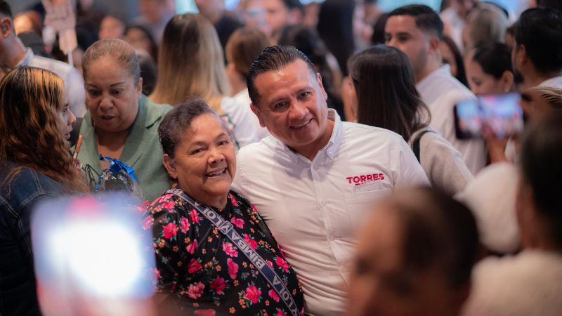 Más de 3 mil mujeres con Carlos Torres Piña: cuando “es tiempo de mujeres” también significa poder elegir 