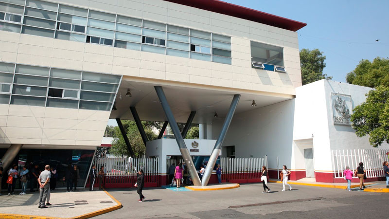 ISSSTE informa sobre evacuación del Hospital Regional "1 de Octubre", por presunta fuga de gas 