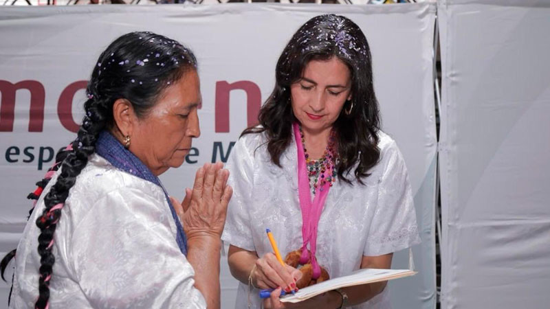 Gaby Molina puede mejorar la vida de las familias y los jóvenes: María Luisa Zanabria 