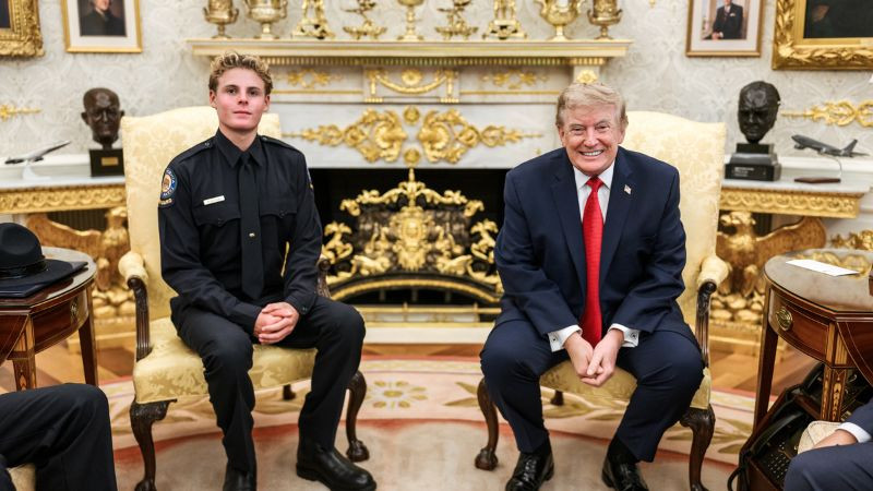 Socorrista de 16 años salva a niño de morir ahogado en playa de California y recibe reconocimiento de Trump 