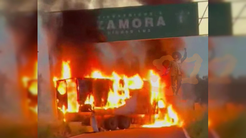 Bloqueos y quema de vehículos sacuden Michoacán; afectaciones en Zamora, La Piedad, Ecuandureo, Purépero, Tangancícuaro y Carapan, y se extienden a más municipios