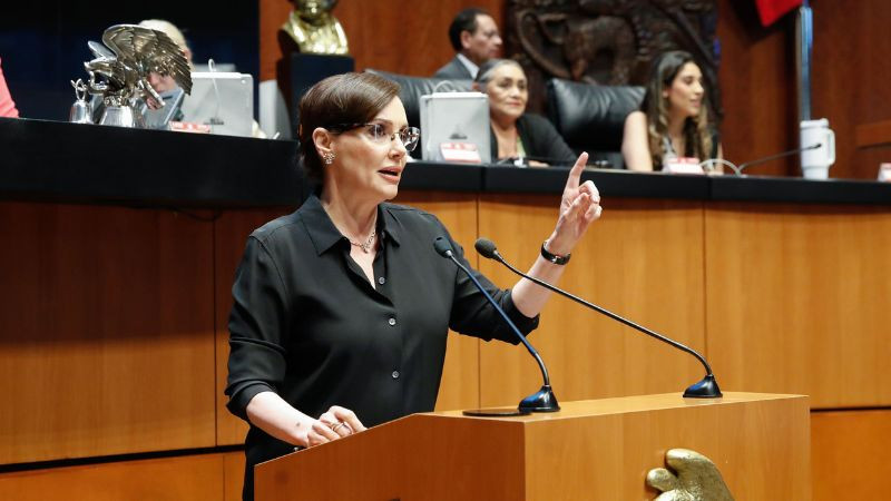 Legisladores de Morena rechazan reto de Lilly Téllez para romper sus visas 