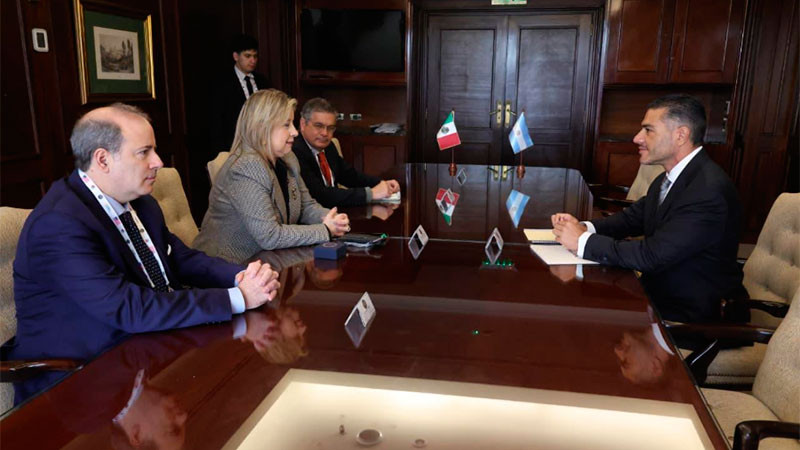 México amplía cooperación internacional en seguridad durante la IDEC en Argentina 
