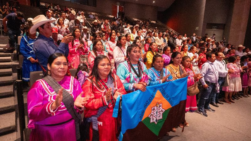Que los modelos de autogobierno indígena sigan siendo un ejemplo para todas y todos: Conrado Paz, tras entrega de condecoración a comunidades mazahuas 