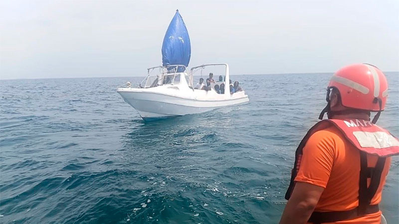 Marina rescata a 16 migrantes, incluidos cuatro menores, frente a costas de Yucatán 