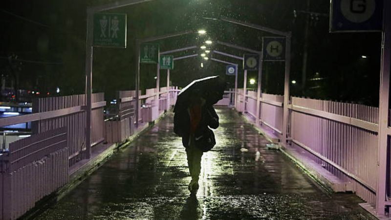 Fuertes lluvias provocan inundaciones y caos vial en la Ciudad de México 