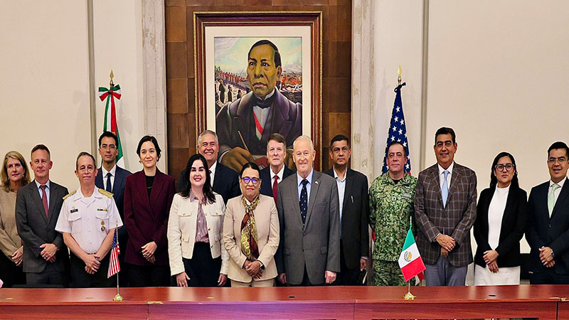 Rosa Icela Rodríguez dialoga con embajador de EU en México 
