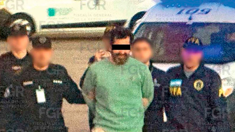 Ex contraalmirante Fernando "N" llega a México y lo trasladan al  Altiplano; está acusado de huachicol fiscal 