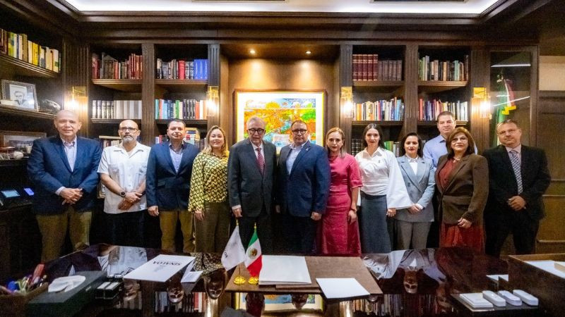 Rubén Rocha recibe a magistrados de Sinaloa tras reincorporarse como gobernador 