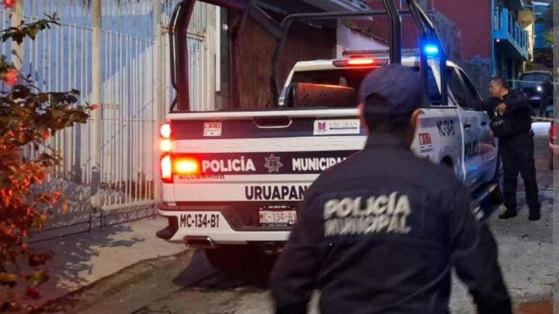 Localizan a un hombre sin vida en una propiedad en construcción de Uruapan; presentaba lesiones 