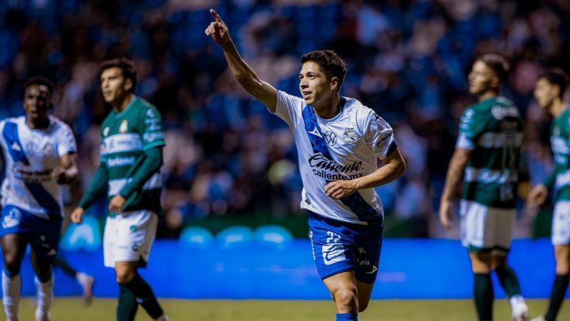 Puebla remonta ante Santos y se queda con el triunfo en el Estadio Cuauhtémoc 
