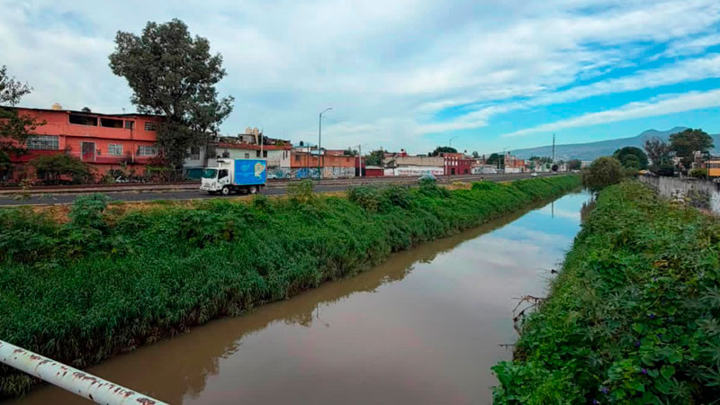 Mantiene Ooapas atención permanente a ríos y drenes de Morelia 