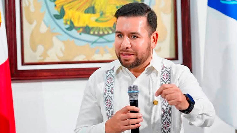 Apoya Reyes Galindo consulta nacional para la regulación de uso de celulares en escuelas 