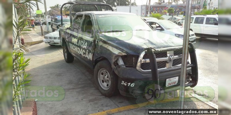 Nueve policías heridos tras volcar patrulla en la carretera Lázaro Cárdenas-Aquila - Foto 2 