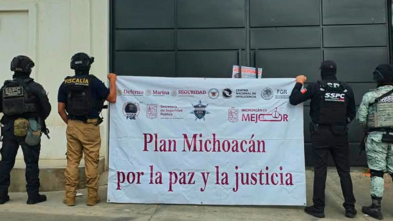 SSP brinda apoyo operativo en cateo de la FGE en Tanhuato; aseguran 12 armas, equipo táctico y vehículos 