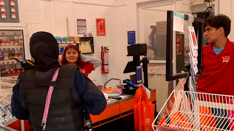 Roban 4 mil pesos en tienda de conveniencia ubicada en Celaya, Guanajuato 