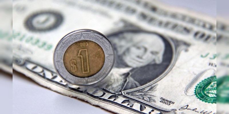 Dólar se cotiza hasta en 19.95 pesos en bancos capitalinos 