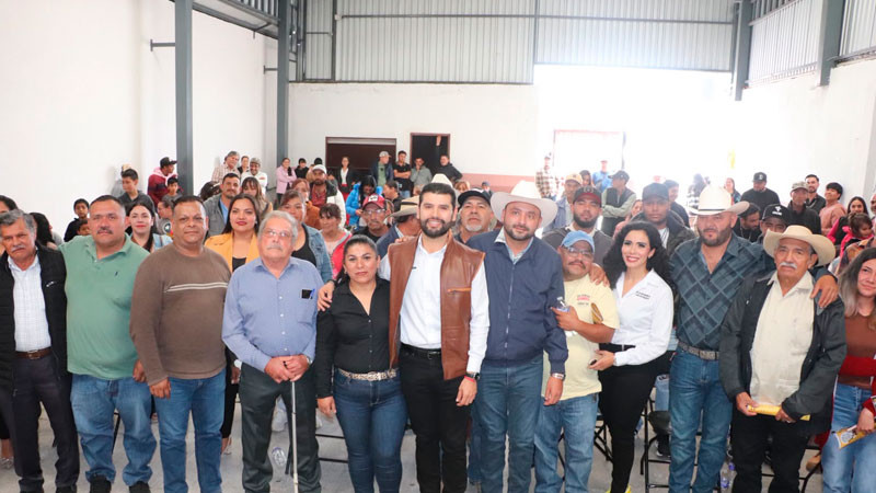 Octavio Ocampo impulsa la Grandeza de Michoacán en Asamblea de Villa Madero 