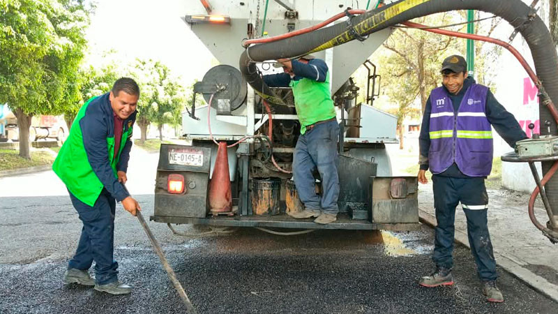Gobierno de Morelia da mantenimiento al Periférico en zona de Terminal de Autobuses 