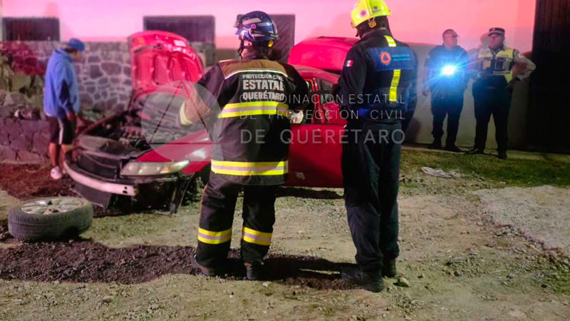 Sale del camino y choca contra la parada de camiones en Santa Rosa Jáuregui  