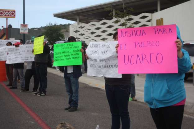 Dan prisión preventiva a tres por homicidios en Ucareo; se manifiestan en la Expo Feria Michoacán por su liberación - Foto 2 