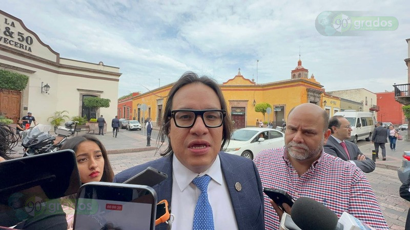 Querétaro: vinculan a proceso a abogado acusado de hacerse pasar por notario y defraudar a clientes 