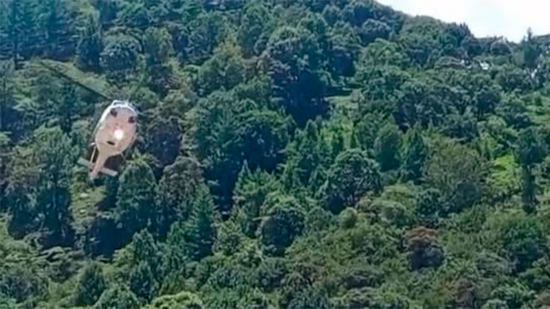 Helicóptero de Eduardo Ramírez, gobernador de Chiapas, aterriza de emergencia en Pantepec 