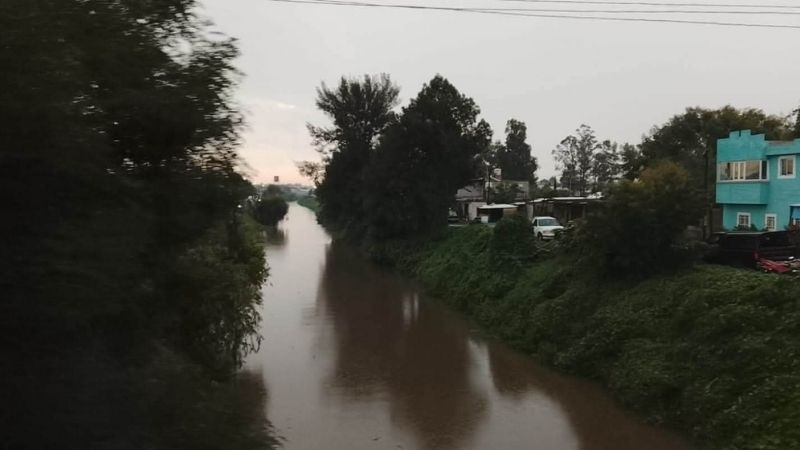 Lluvias generan encharcamientos y elevan nivel de ríos en Morelia 