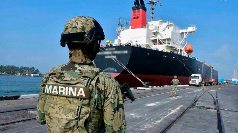 Red de huachicol fiscal llegó a aduana del AICM, acusa la FGR 