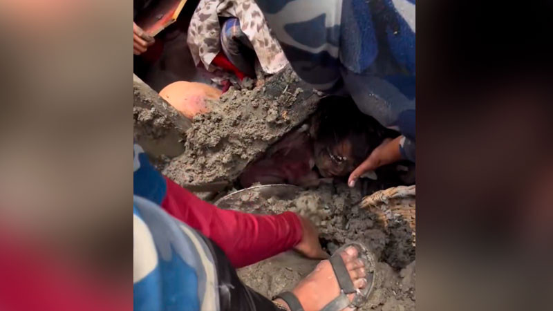 Rescatan a niña de 6 años en Nepal; estuvo atrapada más de 60 horas 