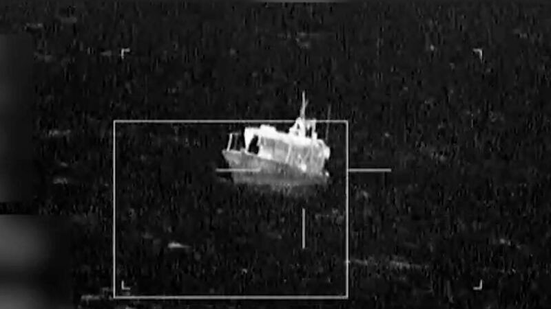 EEUU y Ecuador destruyen embarcación presuntamente ligada a grupo criminal 