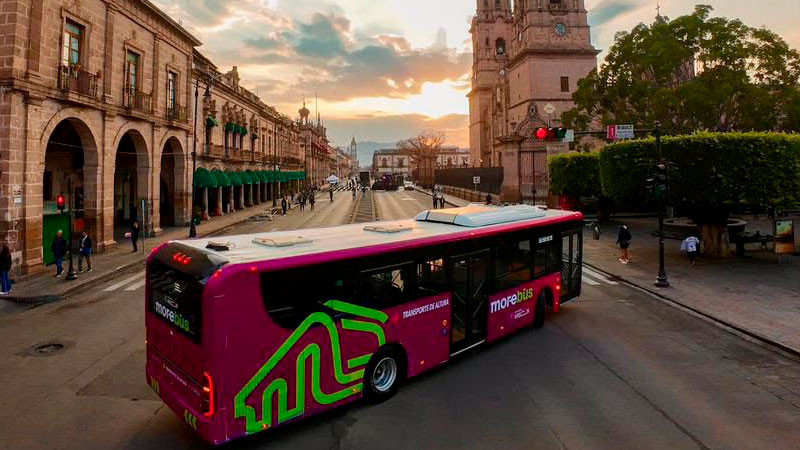 Morebús transformará la movilidad de Morelia bajo estándares internacionales de ONU-Habitat: Bedolla 