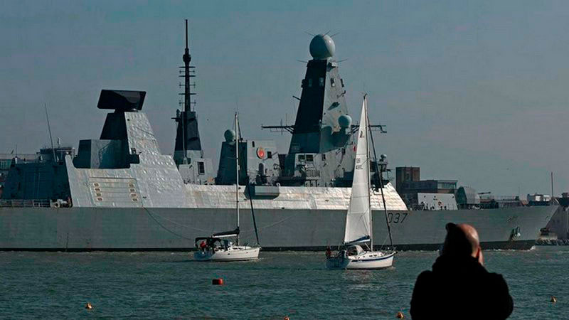 EEUU confirma que lanzó "ataque de precisión" contra múltiples objetivos en el Estrecho de Ormuz 