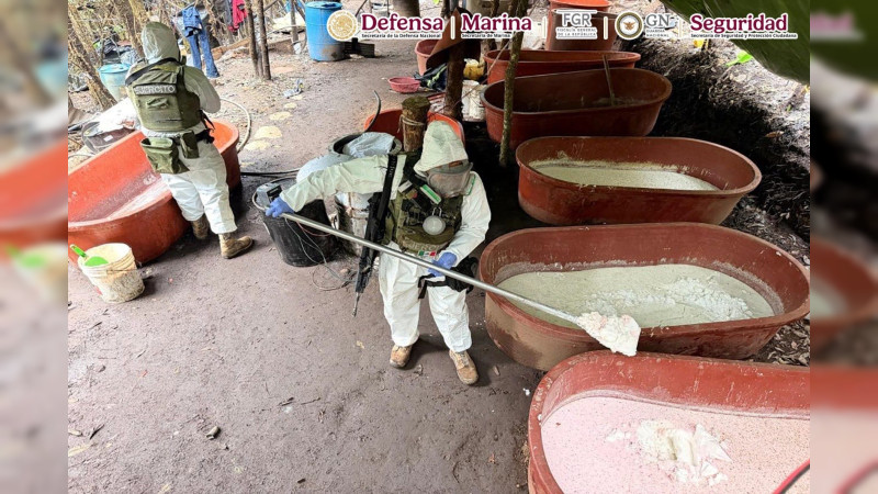 Nuevo golpe a laboratorios clandestinos en Michoacán: Revientan uno en Zitácuaro con casi 5 toneladas de químicos: golpe de más de 3 mil 300 millones  