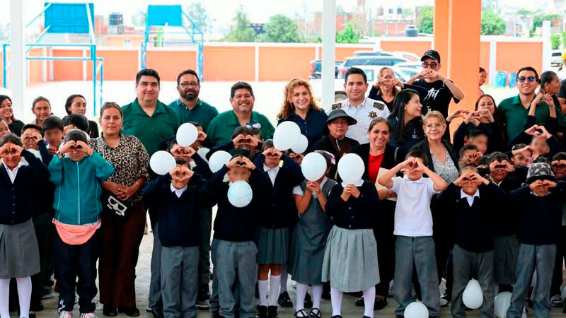 Gobierno Municipal entrega techumbre a escuela al norte de Morelia 