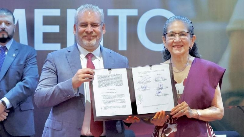 Firman Bedolla y notarios convenio para iniciar el Mes del Testamento con costo preferencial 