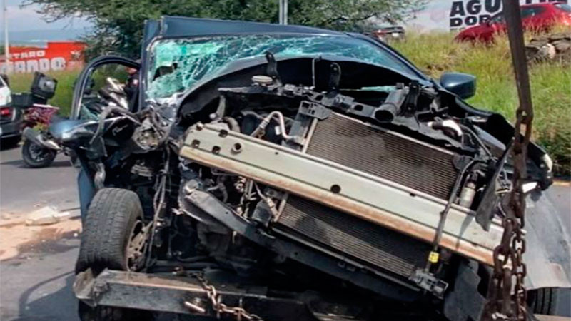 Al menos 2 personas resultaron lesionadas en accidente en el boulevard de La Nación del municipio de Querétaro 