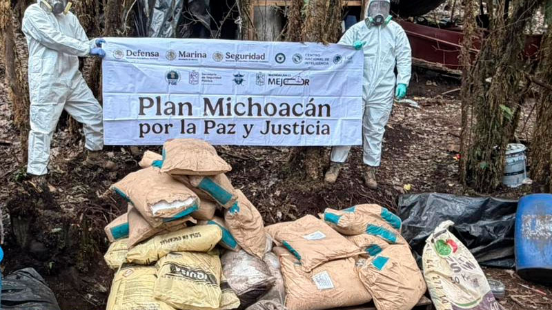 Autoridades federales “revientan” laboratorio clandestino en Zitácuaro, Michoacán 