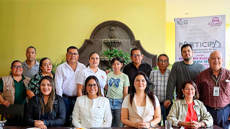 Difunde IEEQ convocatorias para el proceso electoral en la Sierra de Querétaro  